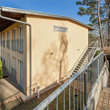 Tema 13 Apartment